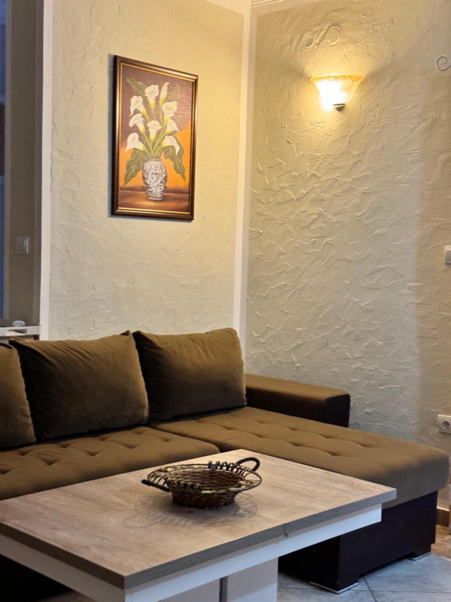 Carine Garden Apartment ริซาน ภายนอก รูปภาพ